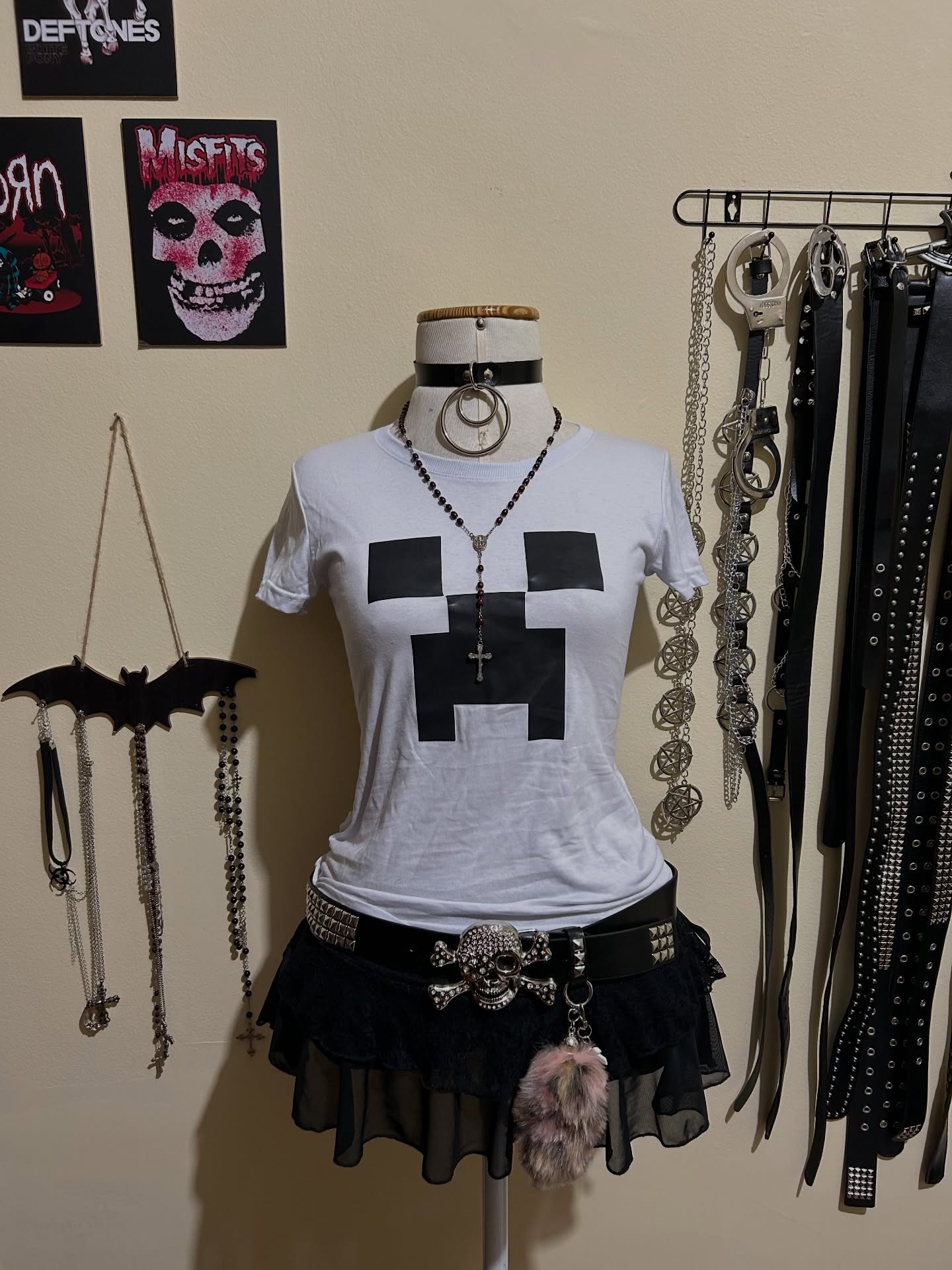2000年代原宿系ファッション エモガール スリム Y2K  - Y2K Graphic Baby Tee Crop のレビューと価格
