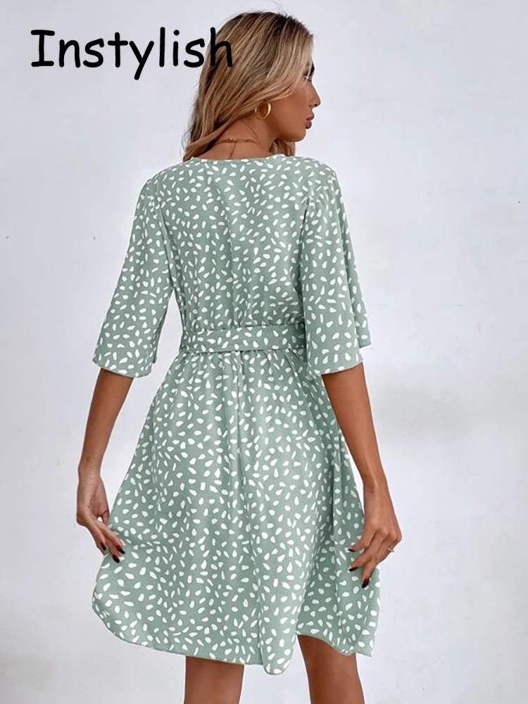 ベルト付きミニプリントドレス,半袖,Vネック - French Vintage Floral Midi Dress のレビューと価格