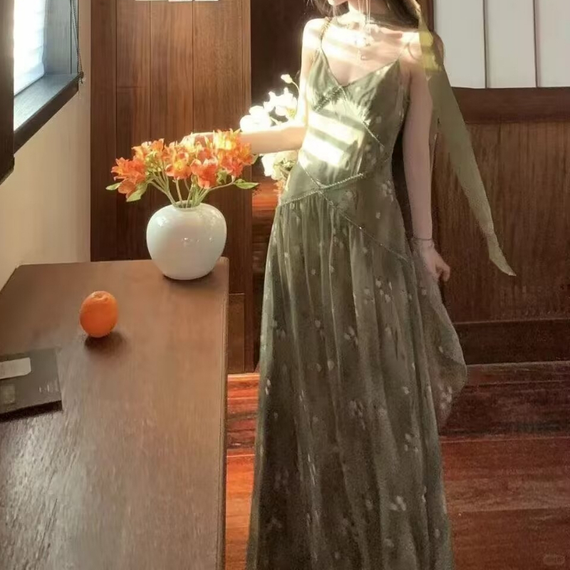 2025年新作 ヴィンテージ エレガント フレンチフローラル - French Vintage Floral Midi Dress のレビューと価格