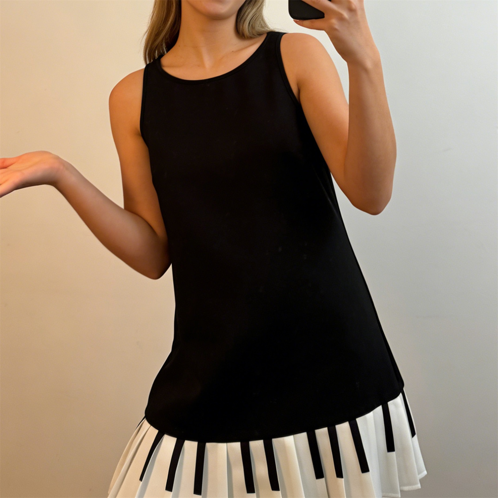レディース Y2K ピアノキー プリーツ ミニドレス ヴィン - Y2K Backless Halter Mini Dress のレビューと価格